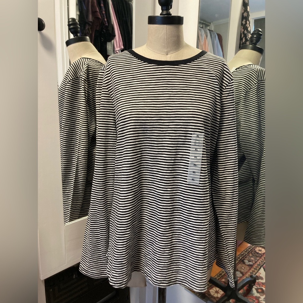 NWT Old Navy Everywear Black and White Striped Long Sleeve Top, Size XL